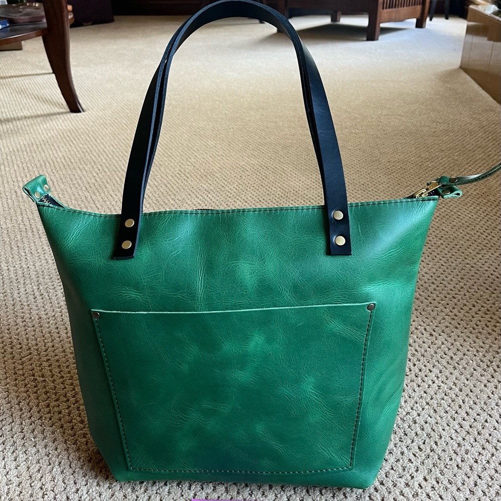!!SOLD!! COWBOY MINT! BNNU Medium Zip Tote from Portland Leather.